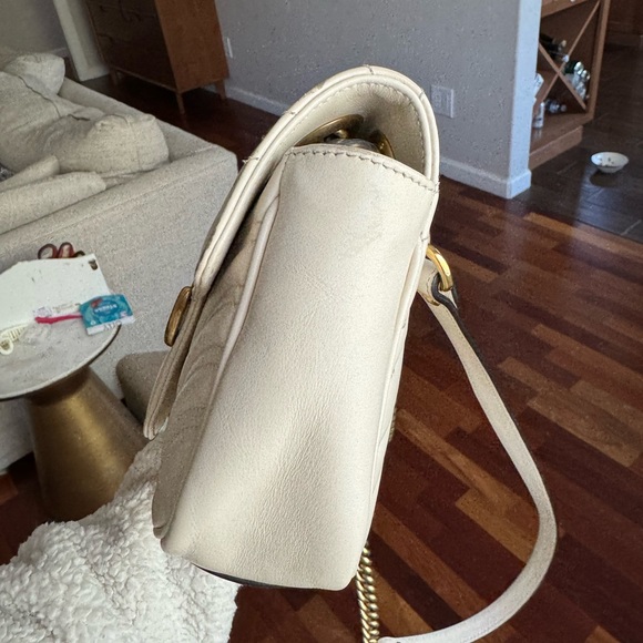 Authentic Gucci Marmont mini bag in white - Picture 3 of 16